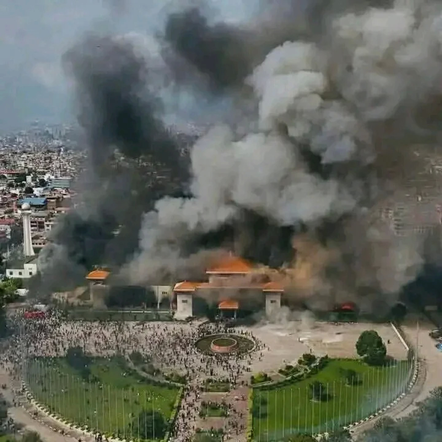Proibição de Redes Sociais no Nepal provoca protestos da Geração Z, 19 mortos e centenas de feridos