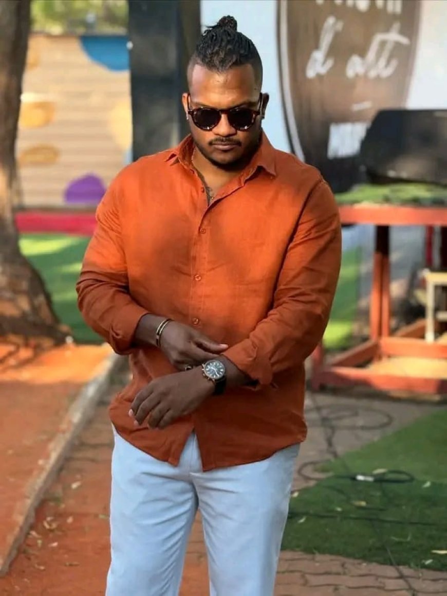 Morre o músico angolano Roxane Fernandez.