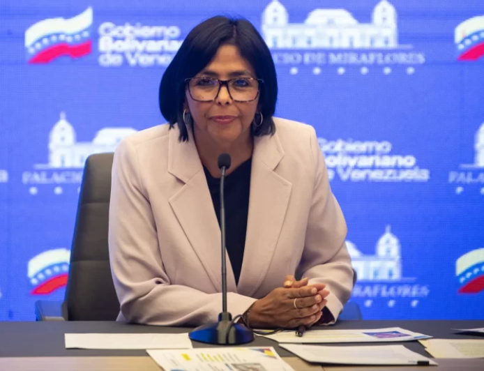 Delcy Rodríguez assume presidência interina da Venezuela após captura de Maduro