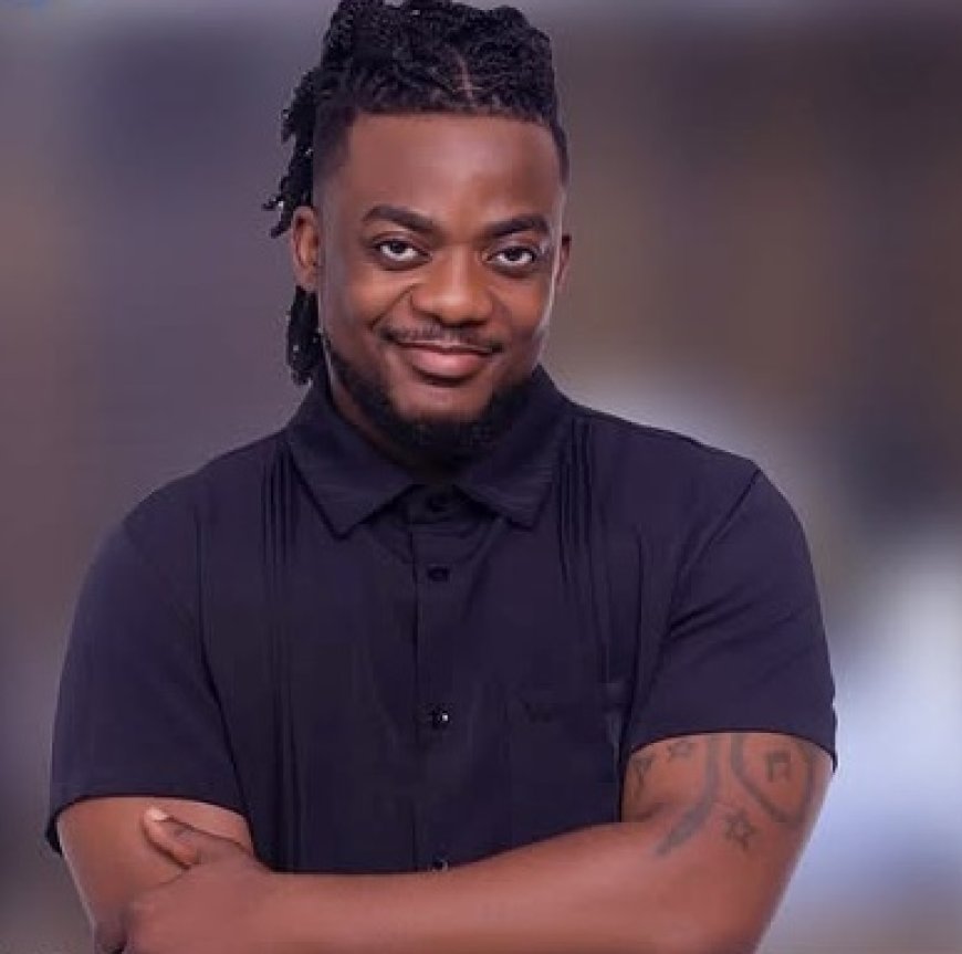 Agente Formiga elogiado pelos fãs após ajudar senhora na via pública