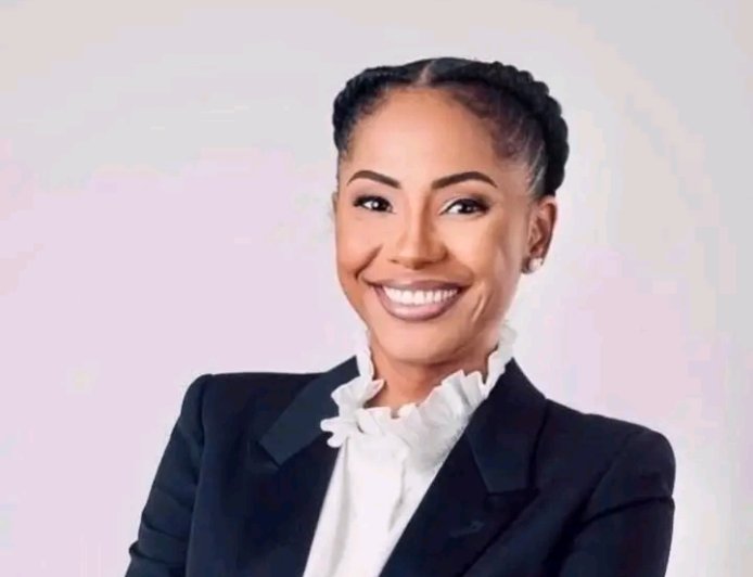 Presidente da República nomeia Erika Aires como nova ministra da educação.