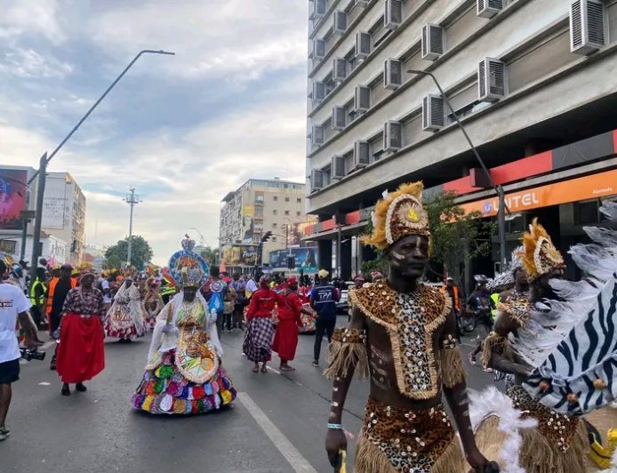 Carnaval de Rua celebrado com criatividade e orgulho para os angolanos