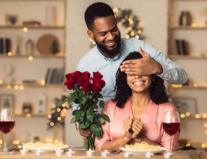 Amor e espectativas do São Valentim deixa entusiamo aos jovens de todos os lugares