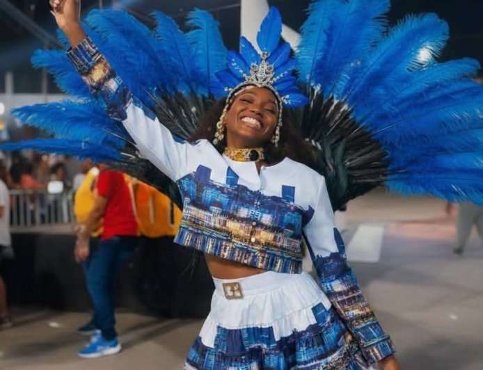 BEATRIZFRANK aproveita Carnaval para exposição da sua colecção 