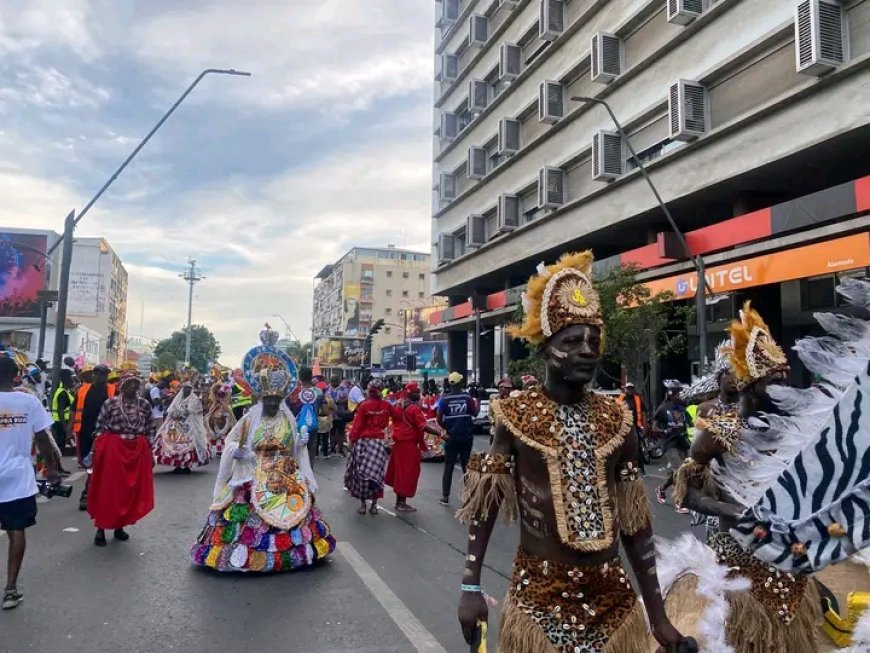 Carnaval de Rua celebrado com criatividade e orgulho para os angolanos