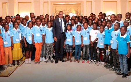 Adão de Almeida incentiva jovens durante encontro educativo em Luanda